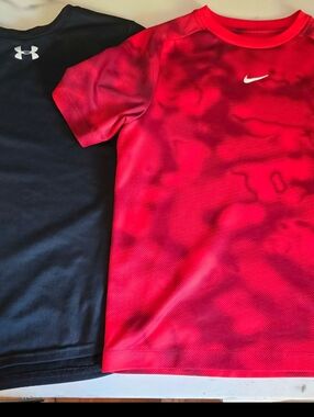 Nike And Under Armour Boys Size M Drifit Shirts
